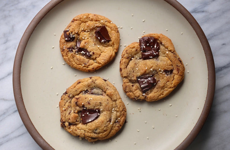 one-bowl-crunchy-sesame-choco-chunk-cookies