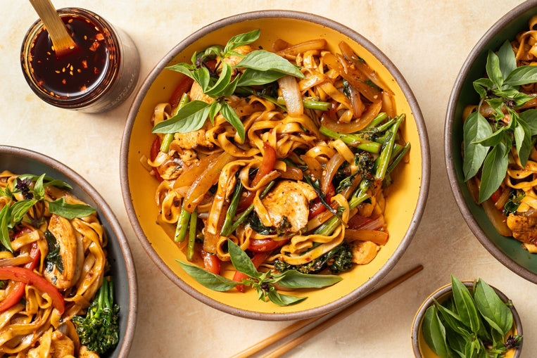 sweet-spicy-basil-noodles-with-chicken